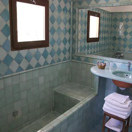 فندق La Ferme Rose-hotel De Charme موستيه سانت ماري