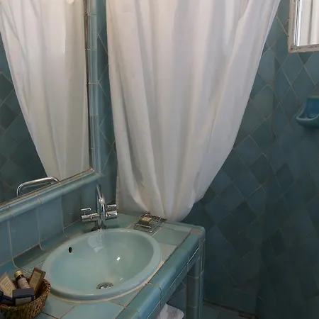 فندق La Ferme Rose-hotel De Charme 3*